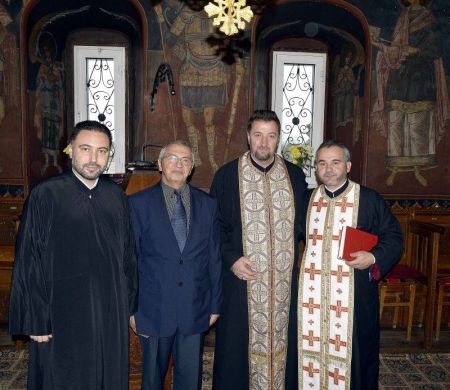 iatagan-curtea-de-arges